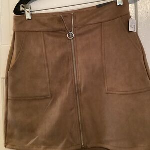 Maurice’s Brown Women’s 8 high rise miniskirt with zippered back and pockets NWT